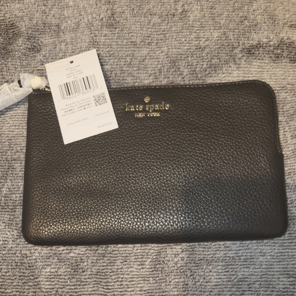NWT Kate Spade Wristlet/Wallet - Picture 1 of 3